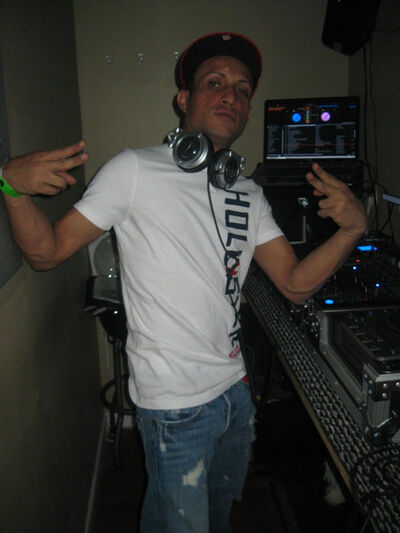 DeejayDaves