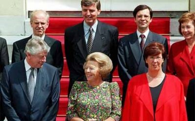 Het NIOD-rapport en de val van het tweede Paarse kabinet (1)