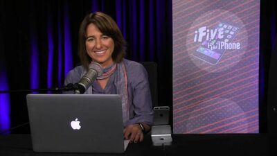 iFive 153: Navigation Apps - Megan Morrone has 5 navigation apps for your summer road trip!