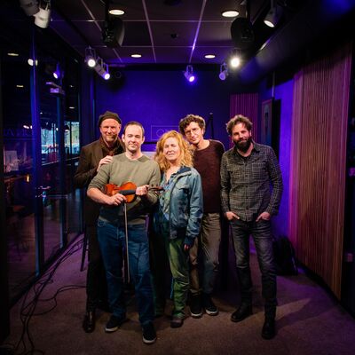 Afl. 45 - Lucy Legeland: zangeres, kunstenares, dichteres en theatermaakster