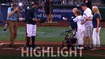 108-year-old Evelyn Jones throws first pitch to Felix Hernandez