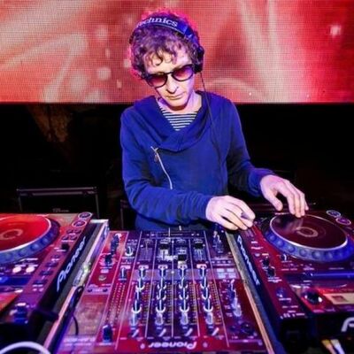 DJ NILS | KRYSHA MIRA LIVE | ROOFTOP TERRACE 01.12.17