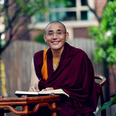 希阿荣博堪布：人生没有假设，当下即是全部