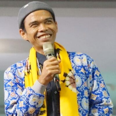 Agar Sholat Khusyu' Dan Pikiran Tidak Kemana-mana - Ustadz Abdul Somad
