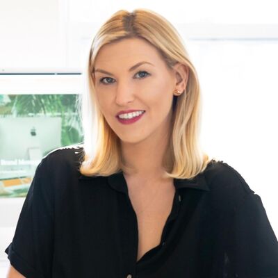 Episode #69 - Cyndi Zaweski of StoryCraft with Cyndi on Crafting Your Brand's Story