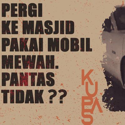 Pergi ke Masjid Pakai Mobil Mewah. Pantas Tidak??