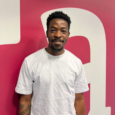 Wisteria Lane - Gonzalo Abaha nos habla de terapias de conversión y deshumanización de los cuerpos en Guinea Ecuatorial - 07/06/25