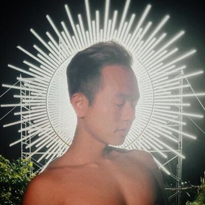 娩娩工作室《上身不由己》舞台劇