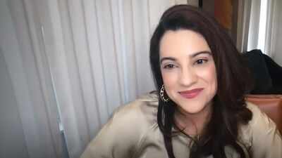 Cómo volver a imaginar la sociedad para los padres que trabajan | Reshma Saujani