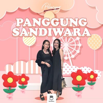 102. Panggung Sandiwara