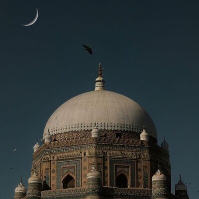 أَلَا يَاللَّه بِنَظْرَة | Seeking a Gaze from Allah (with daff)