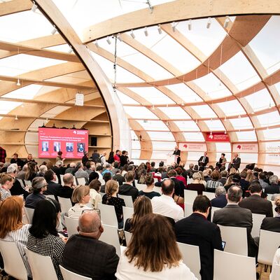 Episode 15: 艺术书/有声书/多媒体书&出版业的未来: 法兰克福书展采访记