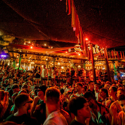 Ibiza '25 (House, Latin & Tech Summer Mix)
