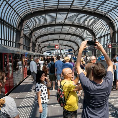 'De 52' podcast #12: Opening Noord/Zuidlijn