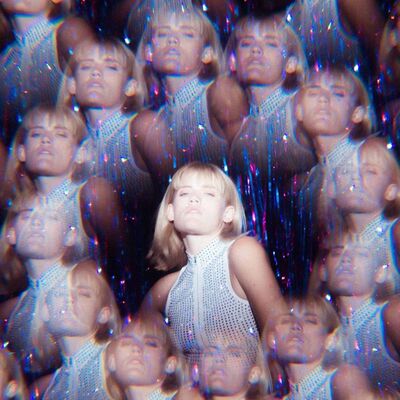  109 性感内衣就是要穿给一群女人看！ 