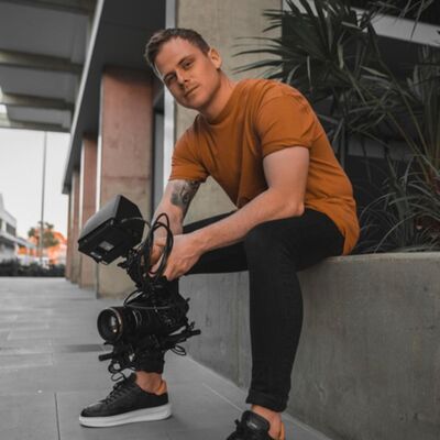 Nickeh films - entrepreneur |two7project studio | video | photo | film director 