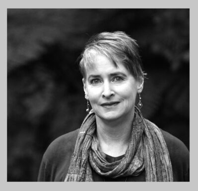 BONUS EPISODE | Covid denialism, conspiracy thinking, far-right politics, vaccine hesitancy, collective care and medical misinformation with guest speaker Julie Bell.