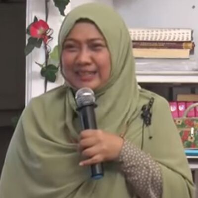 dr. Aisyah Dahlan, CHt II MENGENAL EMOSI PADA ANAK MENGENAL EMOSI KITA II Kajian Parenting