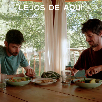 4. LEJOS DE AQUÍ - Marioneta con ego