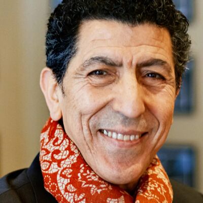 Slimane Zeghidour, l'enfant kabyle devenu grand reporter français