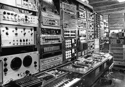 Capítulo 198: Música electrónica antes de los sintetizadores, IAs rebeldes y ciencia ficción que ya no es ficción (y algunas risas y batallitas)