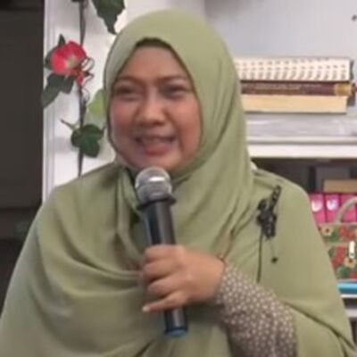 dr. Aisyah Dahlan, CHt II BAHASA KASIH KELUARGA MILENIAL II Kajian Parenting