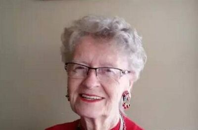 EP9  [問]幽遊白書展 現在小朋友還會不會發靈丸? /神作上古卷軸也出手機版 老奶奶為了玩會努力活下去/NBA體育新聞 KOBE最後一次登上封面/虛擬主播出現在世界 這一切都是幻覺!!!