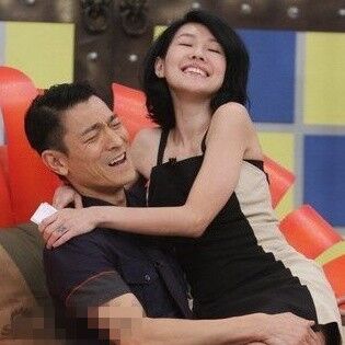 NO.32浮夸男女诊疗室——咸猪手的病