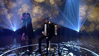 「玩轉大館馬戲季」: 馬戲木人巷2.0, 豪瑟沃斯畫廊Mark Bradford展覽 & 現場表演: 探戈音樂及舞蹈