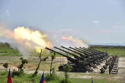 軍事漫聊-美國賣自走砲車，陸軍居然不要？