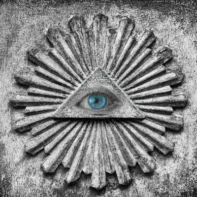 Samenzwevers of waarheidszoekers?