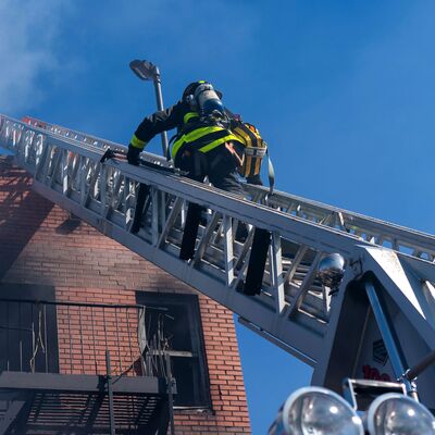Spotlight on roof operations with FDNY Firefighter Philip Gordon