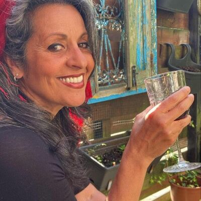 The Hague Pearls _ Anat Ratzabi