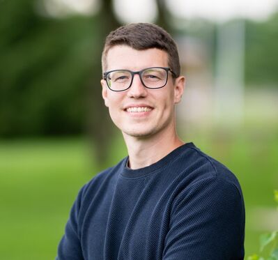 Episode 284 - The Glass Revolution: How Transparent Windows Shaped Tudor England with Dr Allen Loomis