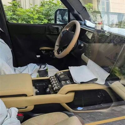 比亚迪F品牌首车内饰谍照曝光：大量机械按键满是战斗风