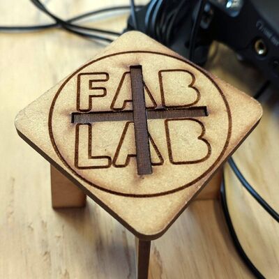 John Hart + Tamara Olliver - Engraving bananas