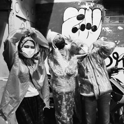 NANGIS AJA! jangan ditahan.