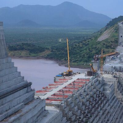 La colosal presa que puede acabar con una nación milenaria y secar el río más largo del mundo