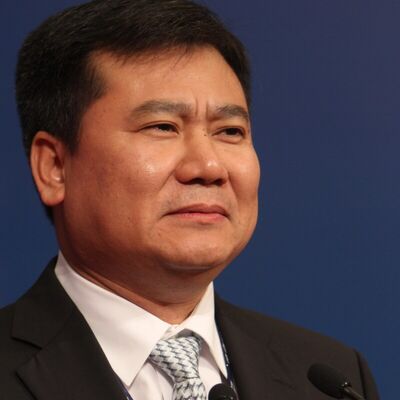 谁来拯救“江湖好大哥”张近东？