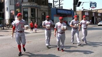 Reds rookies sent on pregame Starbucks run outside Wrigley Field