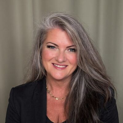 1111: LuAnn Featured: Coaching Through Chaos Podcast: The Well-Designed Business with Luann Nigara