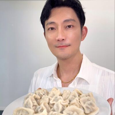 【EP202】國劇系畢業、不唱戲？憑一顆「厚皮水餃」紅遍全台｜ft.萬萬兩 尚恩