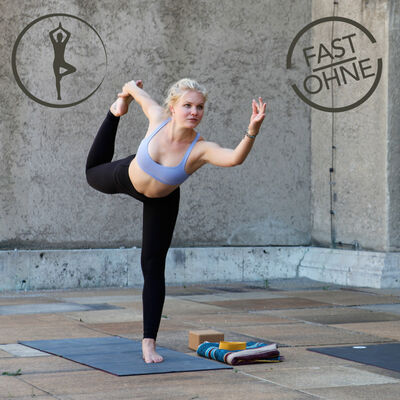 #74 » YOGAMOUR „Fast ohne“ No. 1 – Tanzende Krieger