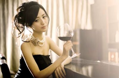 杯具！原来这样喝红酒都是错的……
