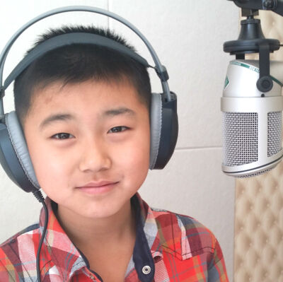 11岁“暖男”泪撒直播间，惹哭主持人。