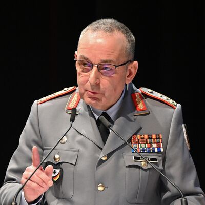 Bundeswehr - Generalinspekteur Breuer: Wehrpflicht eine „Rückversicherung“ bei zunehmender Bedrohung