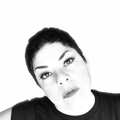 SACRIFICIOS HUMANOS CON MARÍA FERNANDA AMPUERO