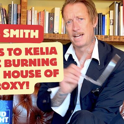 Chas Smith reacts to Kelia Moniz bringing hammer down on Roxy