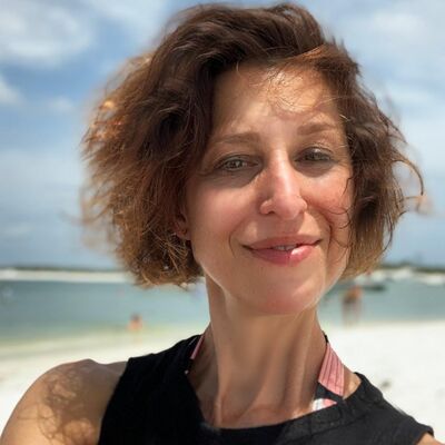 The Hague Pearls - Fiona Passantino