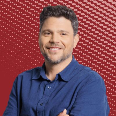 Jerry Ferrara on 'Entourage,' NY Knicks, hosting 'Throwbacks' podcast with Matt Leinart, and more